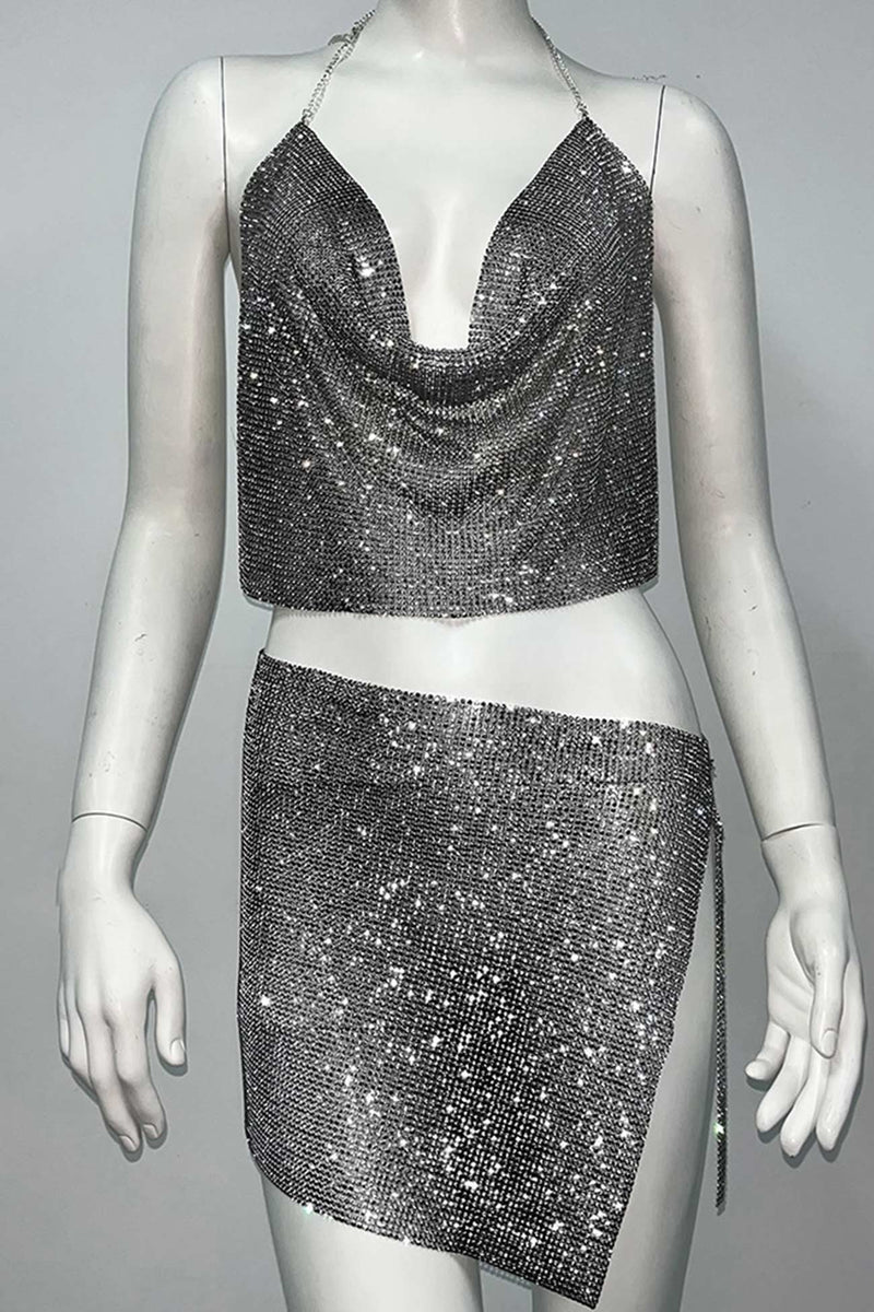 Well Tailored Top with a Graceful Silhouette