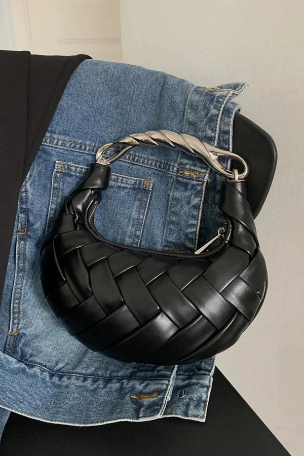 Effortlessly Elegant Bag with a Timeless Design
