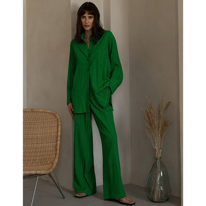 Sophisticated Pants with a Clean Classic Look