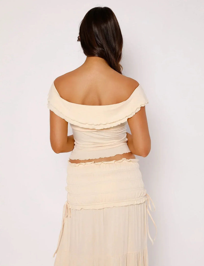 Classic Vintage Top with a Flattering Fit