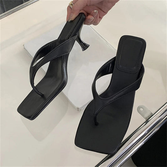 Classic Vintage Heels with a Flattering Fit