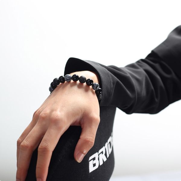 Sophisticated Garment with a Clean Classic Look
