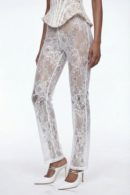 Well Tailored Pants with a Graceful Silhouette