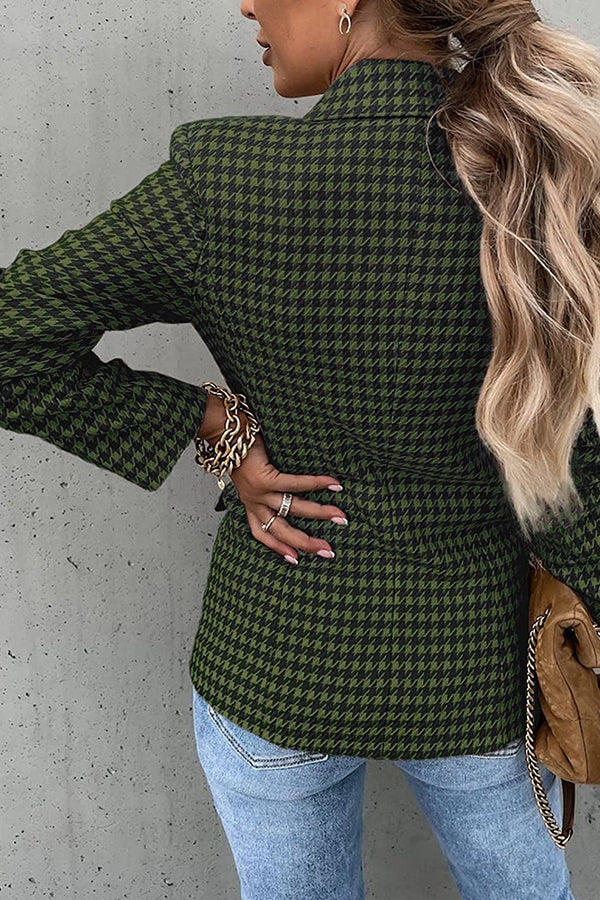Gracefully Styled Jacket for Any Occasion