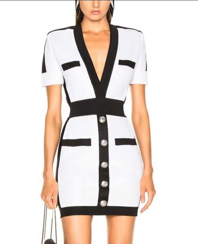 Beautifully Crafted Dress in a Classic Style