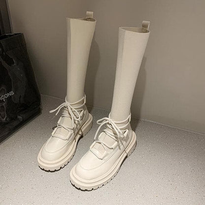 Well Tailored Boots with a Graceful Silhouette