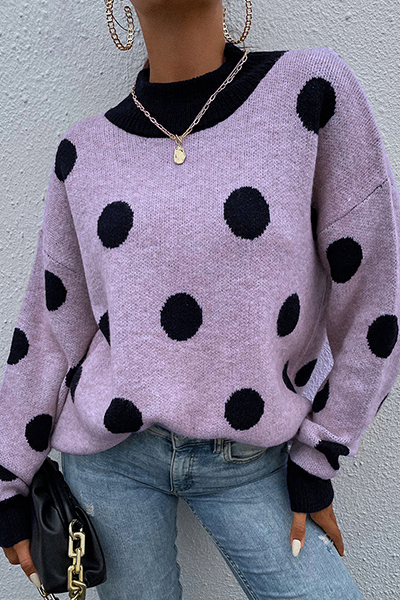 Well Tailored Sweater with a Graceful Silhouette