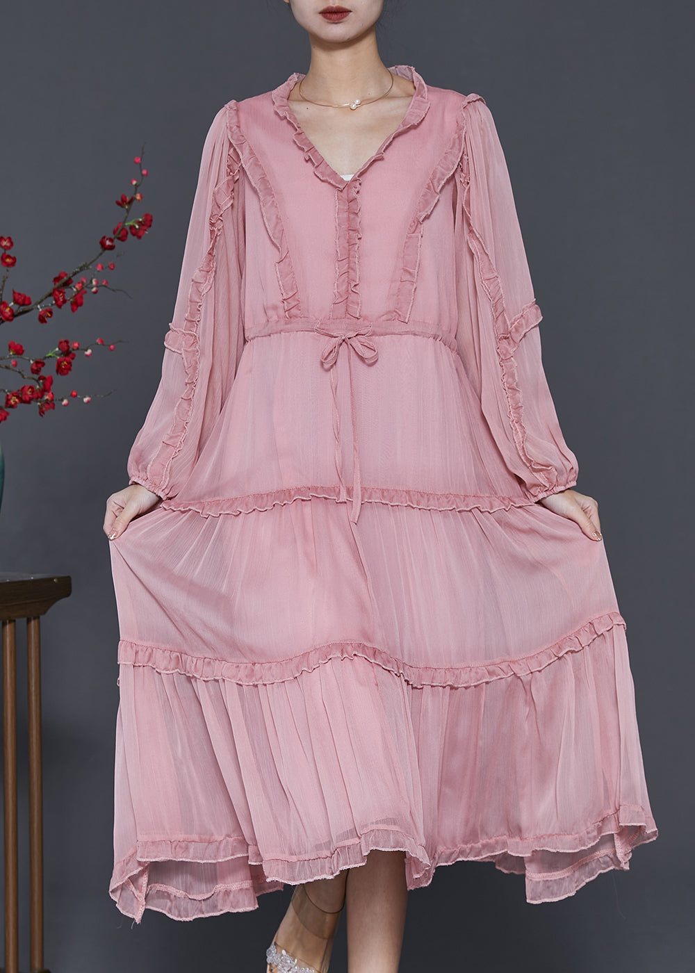 Beautifully Finished Dress in a Timeless Design