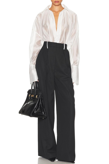 Elegantly Styled Blouse for Everyday Wear