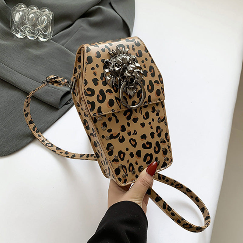 Elegantly Styled Bag for Everyday Wear