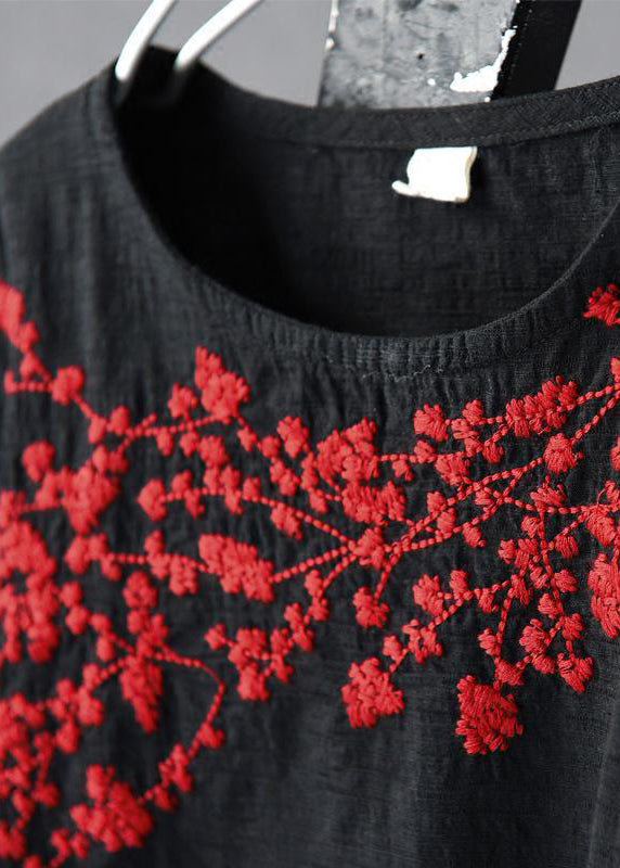 Well Tailored T-Shirt with a Graceful Silhouette