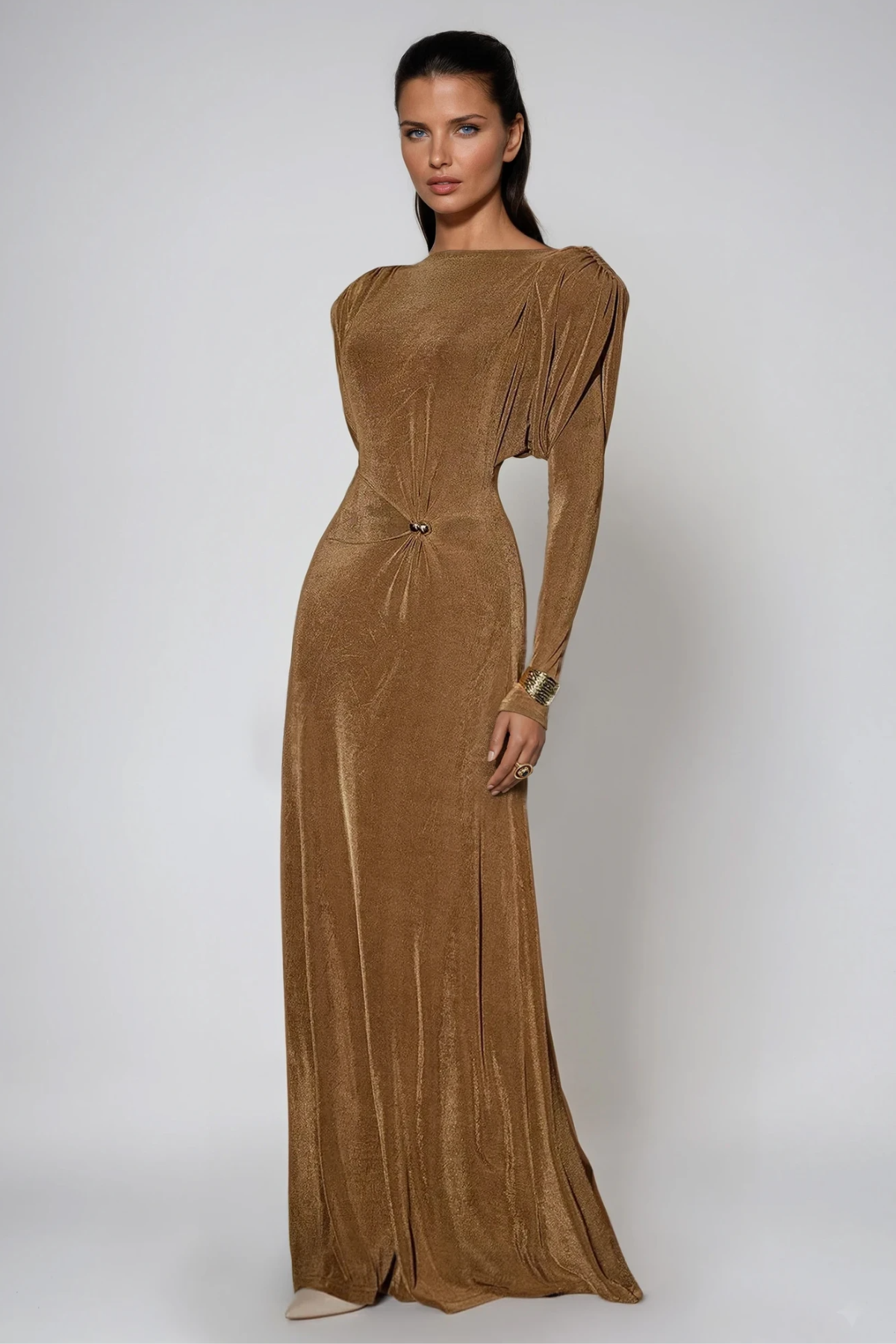 Beautifully Finished Dress in a Timeless Design