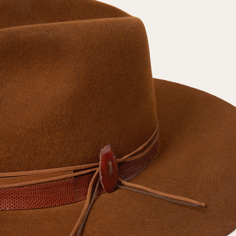 Effortlessly Elegant Garment with a Timeless Design