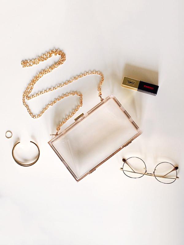 Sophisticated Bag with a Clean Classic Look