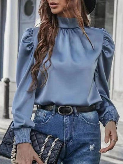 Sophisticated Blouse with a Clean Classic Look