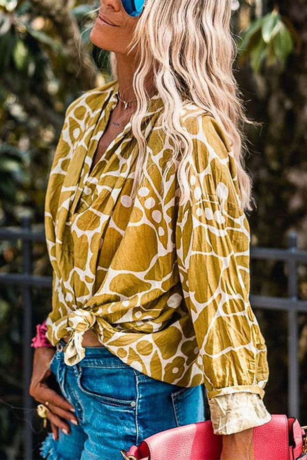 Beautifully Crafted Blouse in a Classic Style