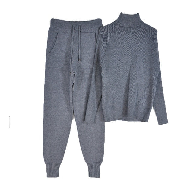 Classic Vintage Sweater with a Flattering Fit