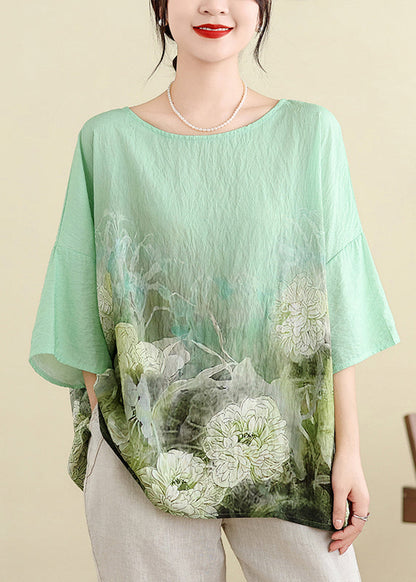 Classic Vintage Shirt with a Flattering Fit