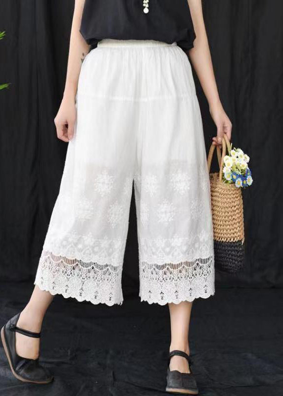 Effortlessly Elegant Pants with a Timeless Design