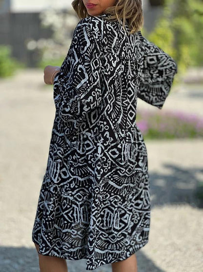 Classic Vintage Dress with a Flattering Fit