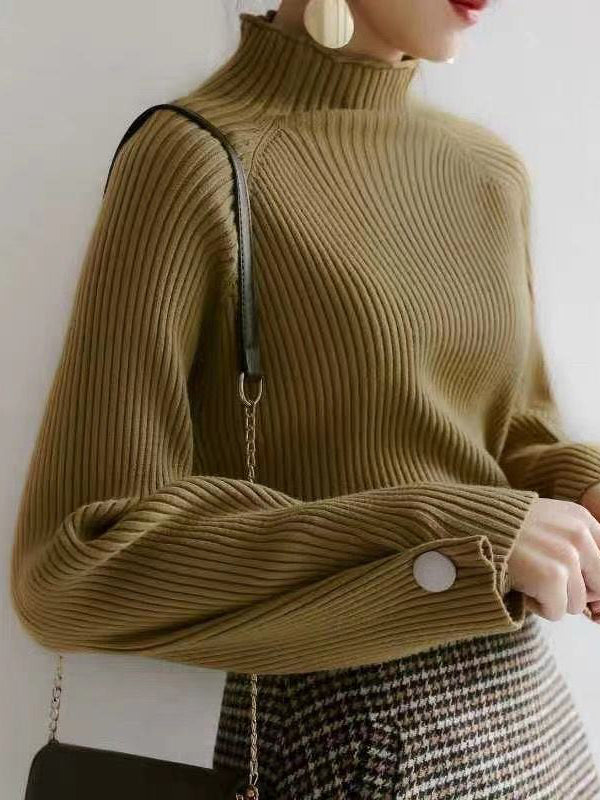 Classic Vintage Sweater with a Flattering Fit
