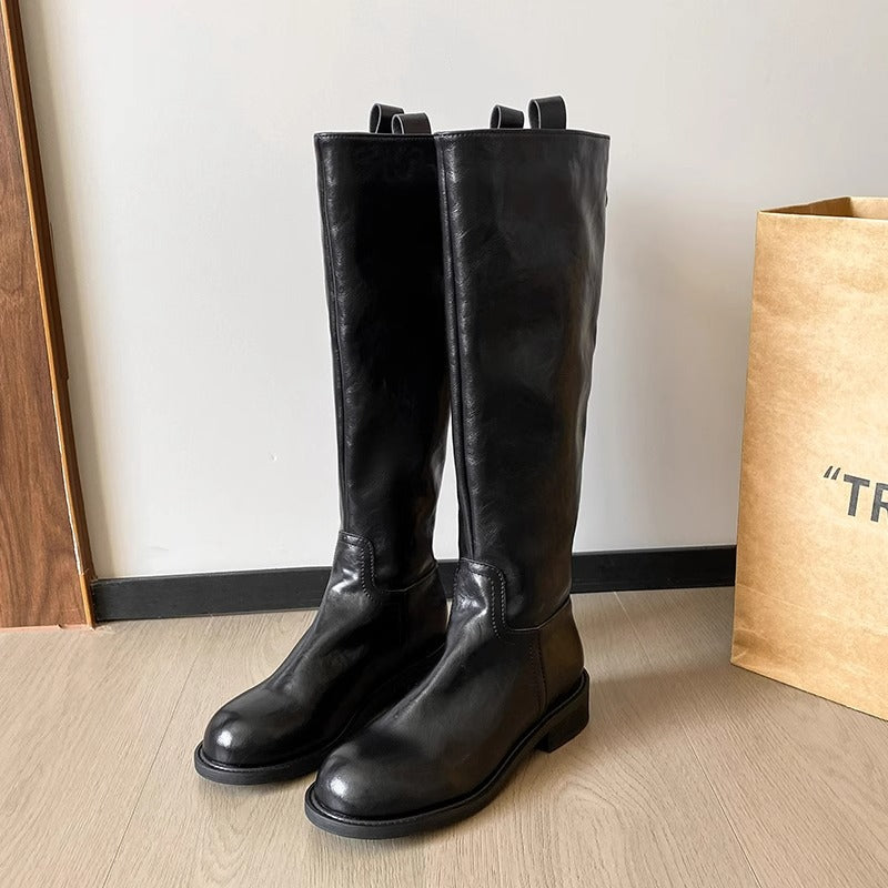 Elegantly Styled Boots for Everyday Wear