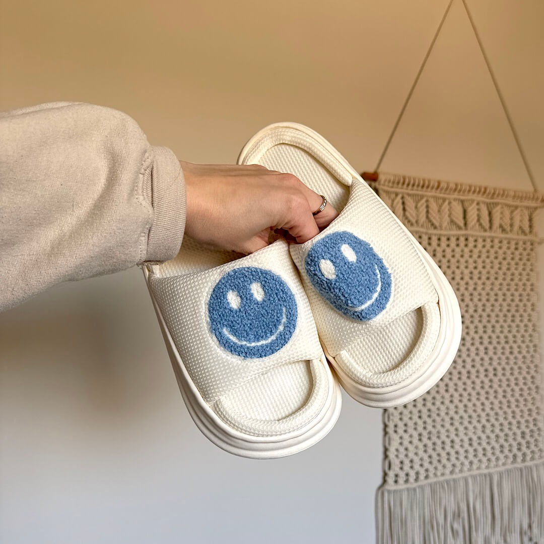 Classic Vintage Sandals with a Flattering Fit