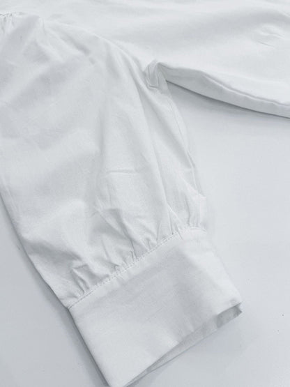 Effortlessly Elegant Blouse with a Timeless Design