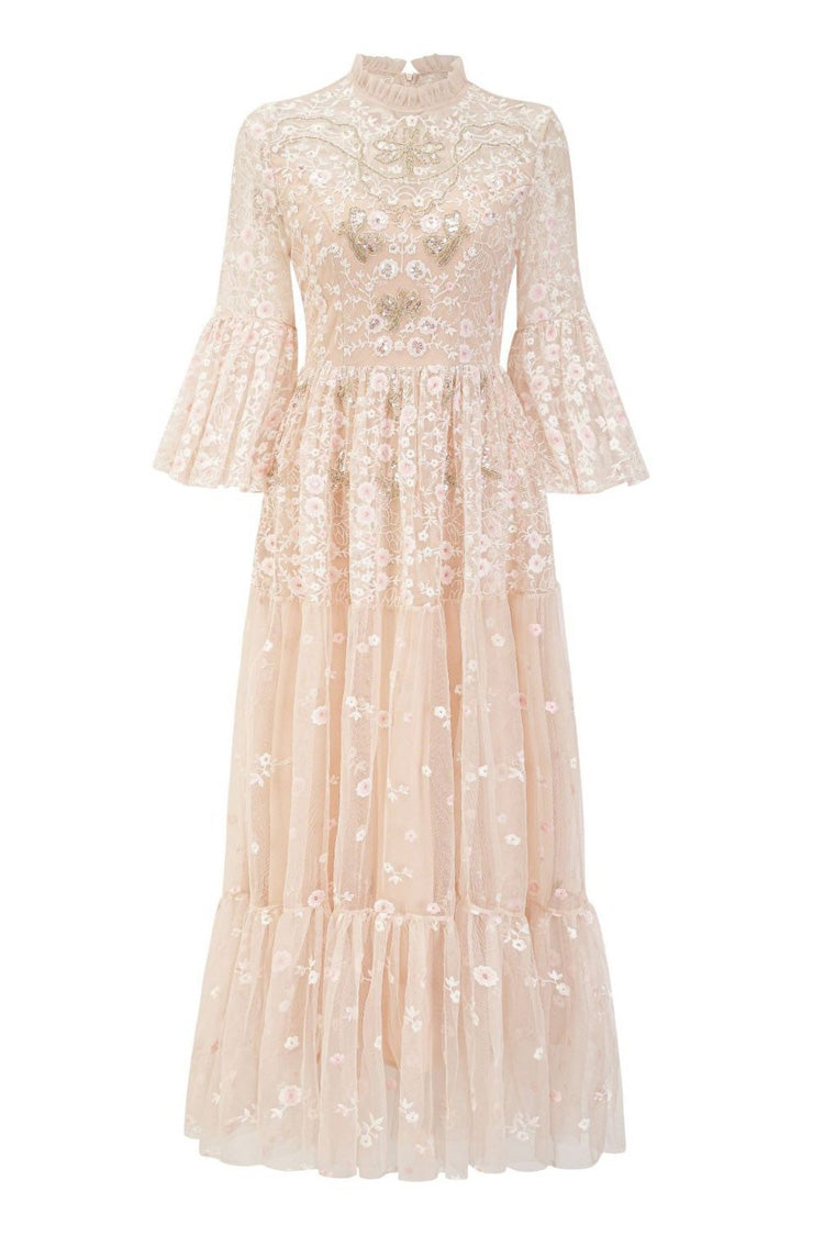 Well Tailored Dress with a Graceful Silhouette