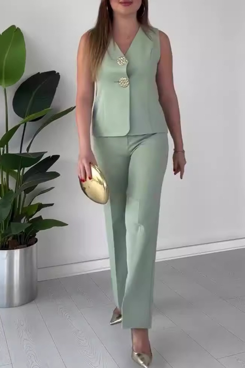 Sophisticated Garment with a Clean Classic Look