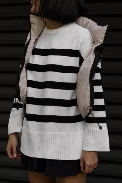 Classic Vintage Pullover with a Flattering Fit