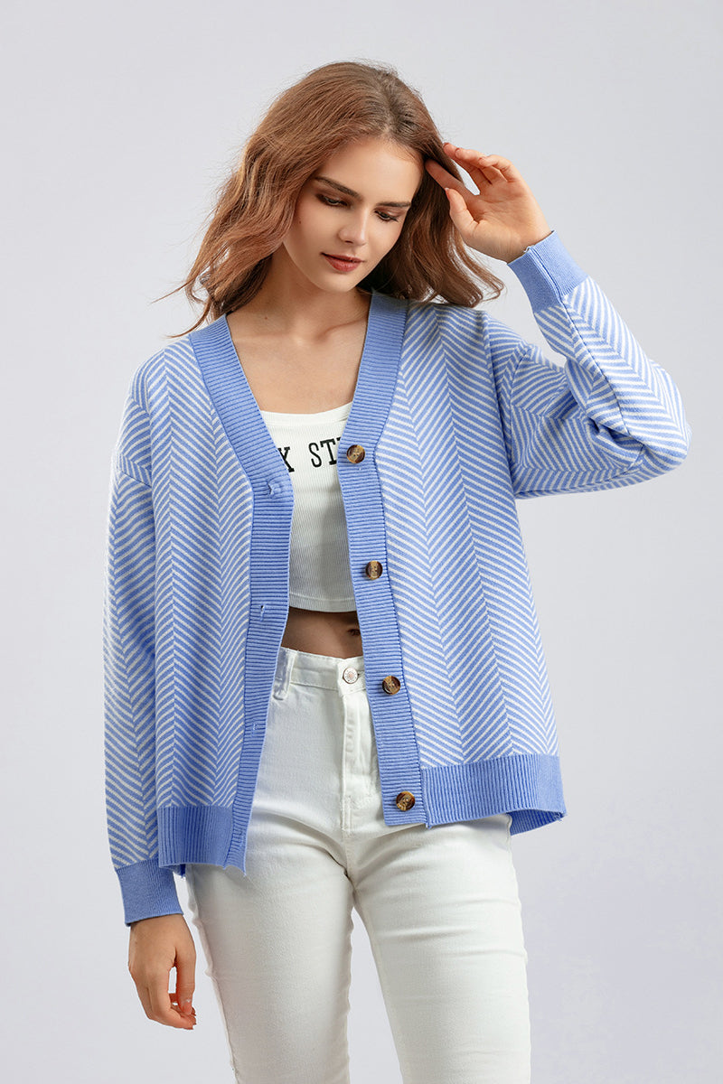 Classic Vintage Sweater with a Flattering Fit