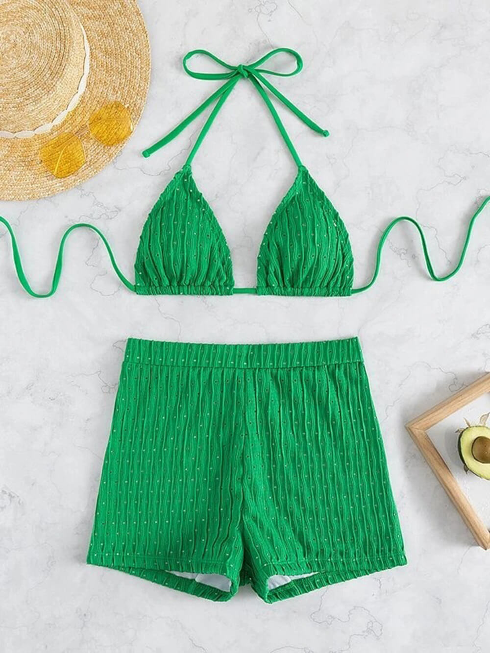Effortlessly Elegant Bikini with a Timeless Design