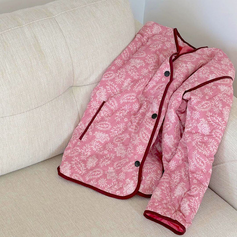 Effortlessly Elegant Jacket with a Timeless Design