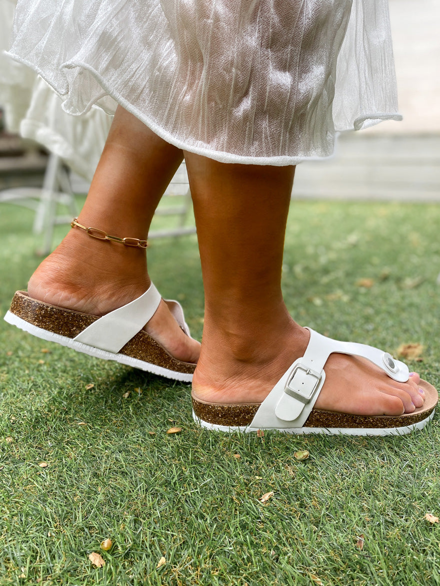 Classic Vintage Sandals with a Flattering Fit