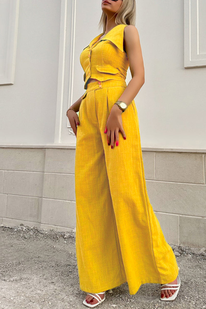 Effortlessly Elegant Garment with a Timeless Design