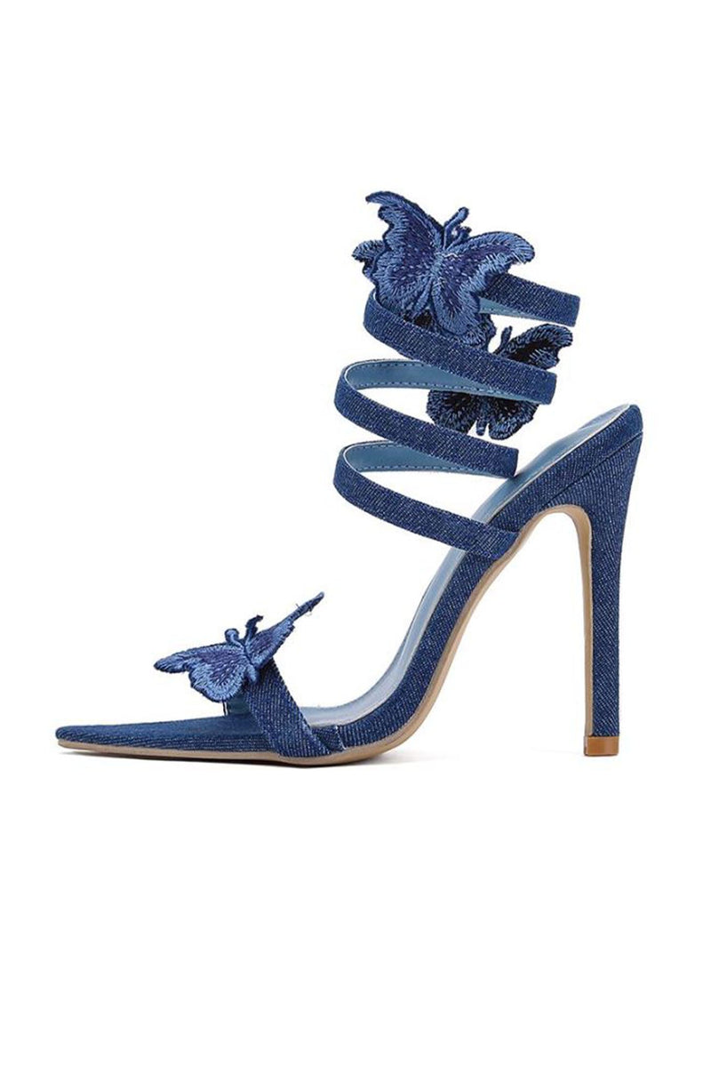 Effortlessly Elegant Heels with a Timeless Design