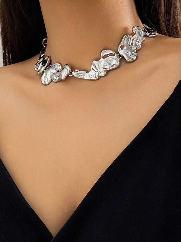 Effortlessly Elegant Garment with a Timeless Design