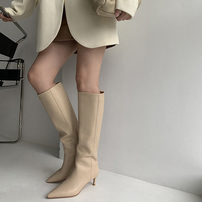 Well Tailored Garment with a Graceful Silhouette