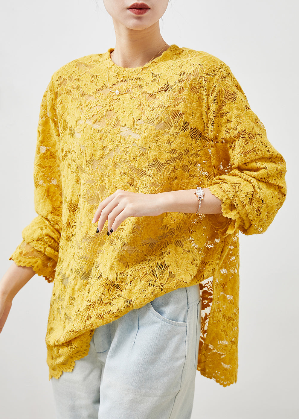 Well Tailored Top with a Graceful Silhouette