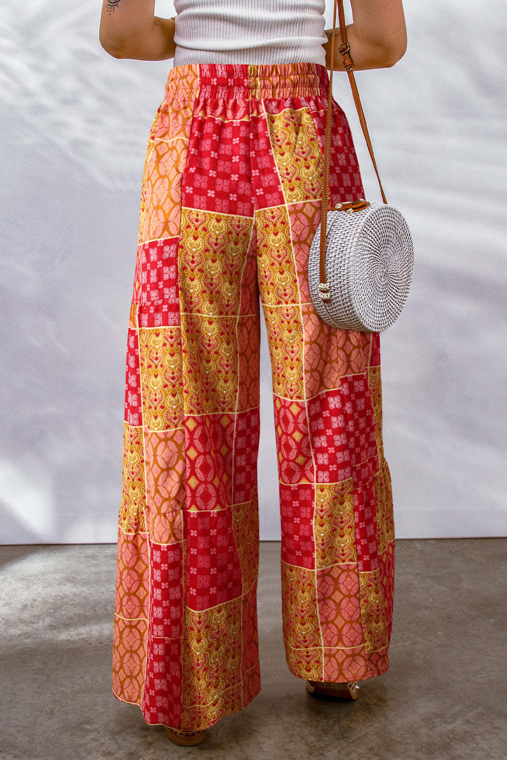 Effortlessly Elegant Garment with a Timeless Design