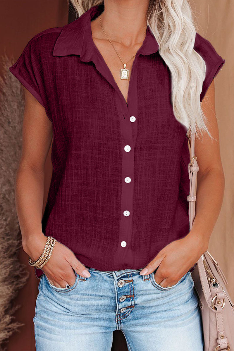 Well Tailored Top with a Graceful Silhouette