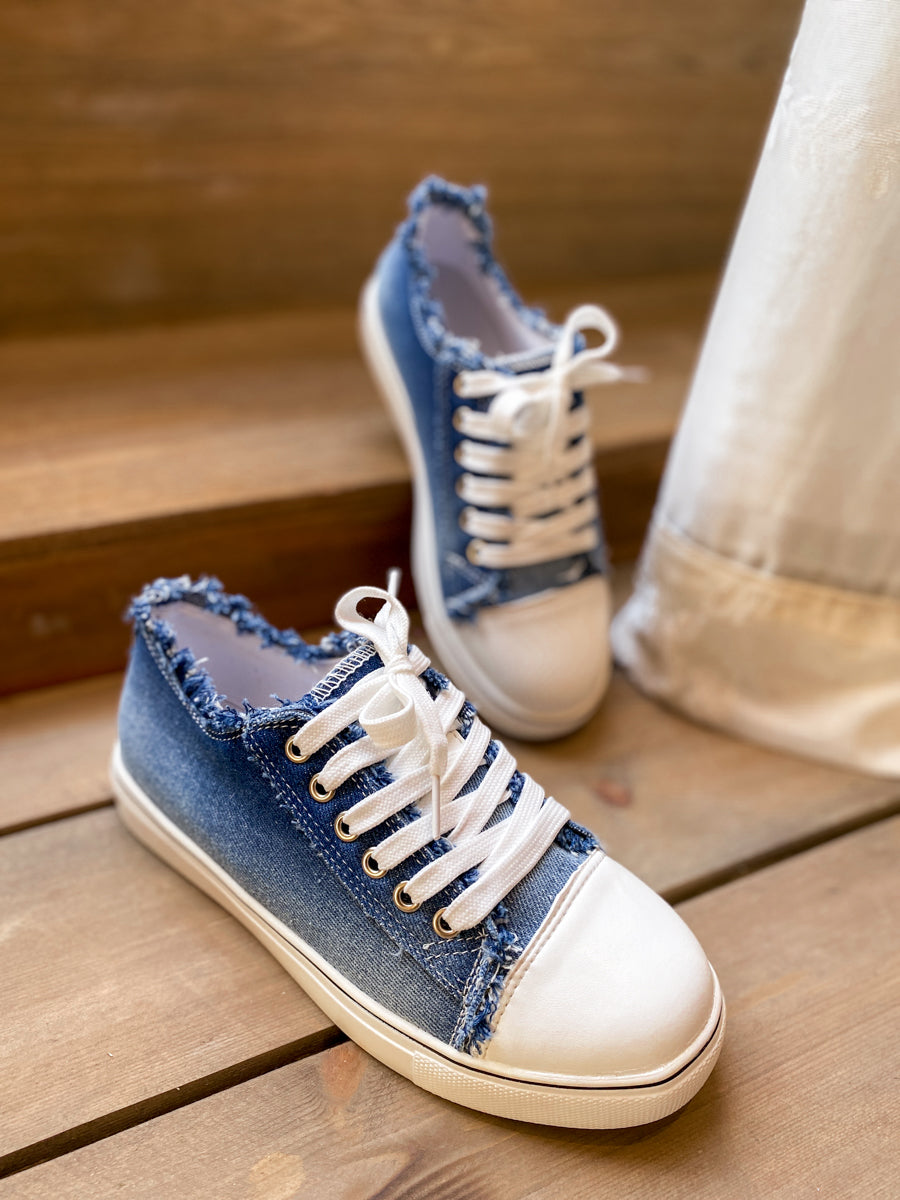 Elegantly Styled Sneakers for Everyday Wear
