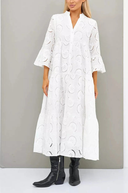 Classic Vintage Dress with a Flattering Fit