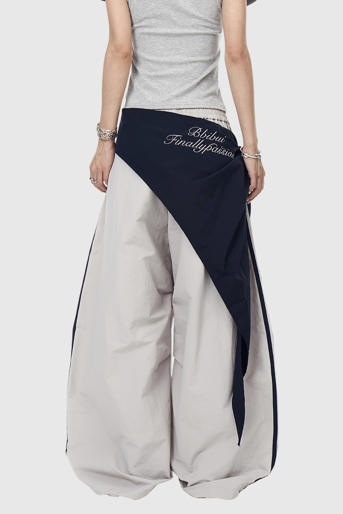 Sophisticated Pants with a Clean Classic Look