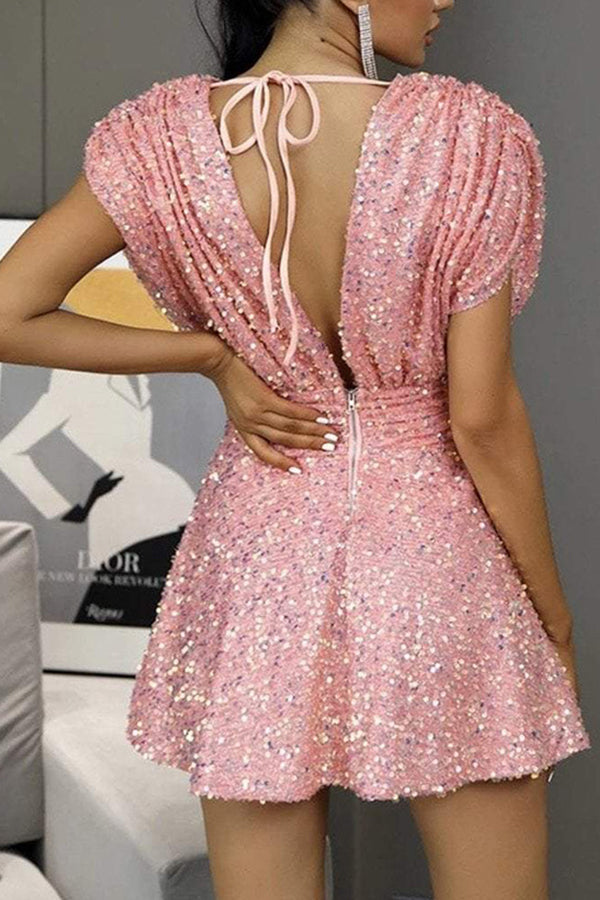 Effortlessly Elegant Garment with a Timeless Design