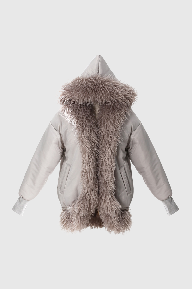 Beautifully Finished Coat in a Timeless Design