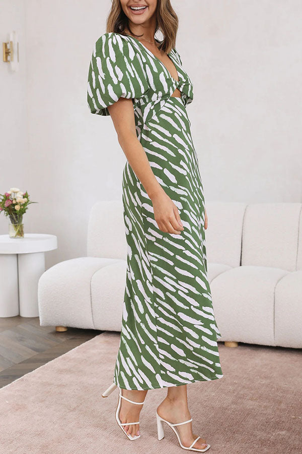 Gracefully Styled Dress for Any Occasion