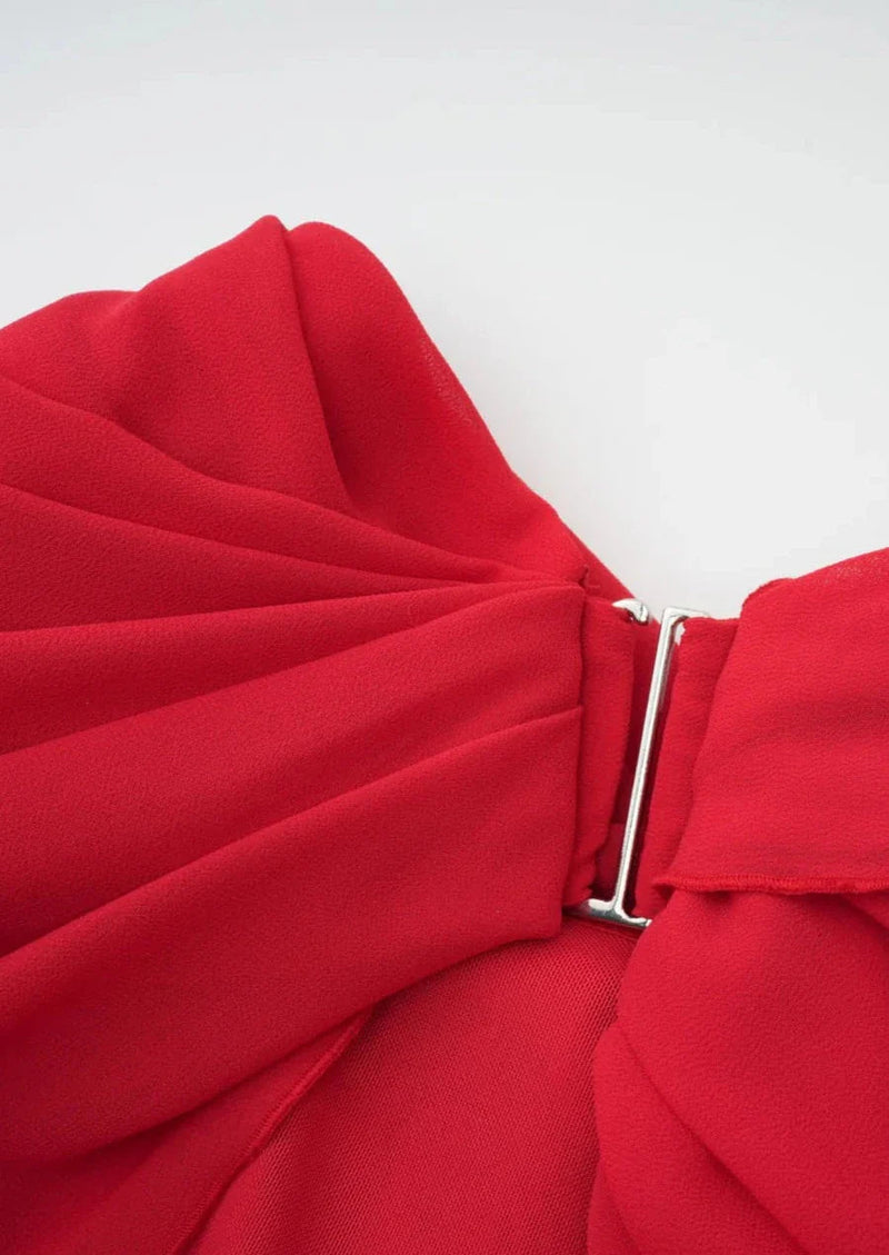 Gracefully Styled Dress for Any Occasion