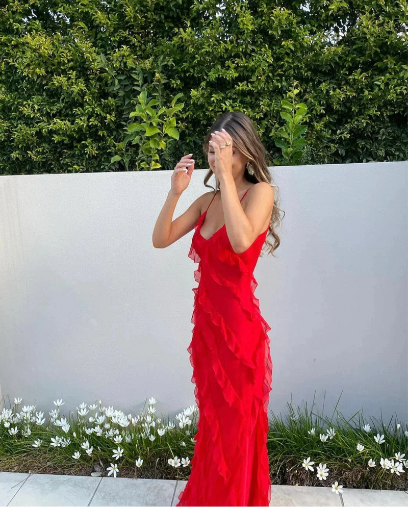 Gracefully Styled Dress for Any Occasion